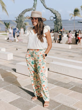 Load image into Gallery viewer, Tropical Print Ankle Pants
